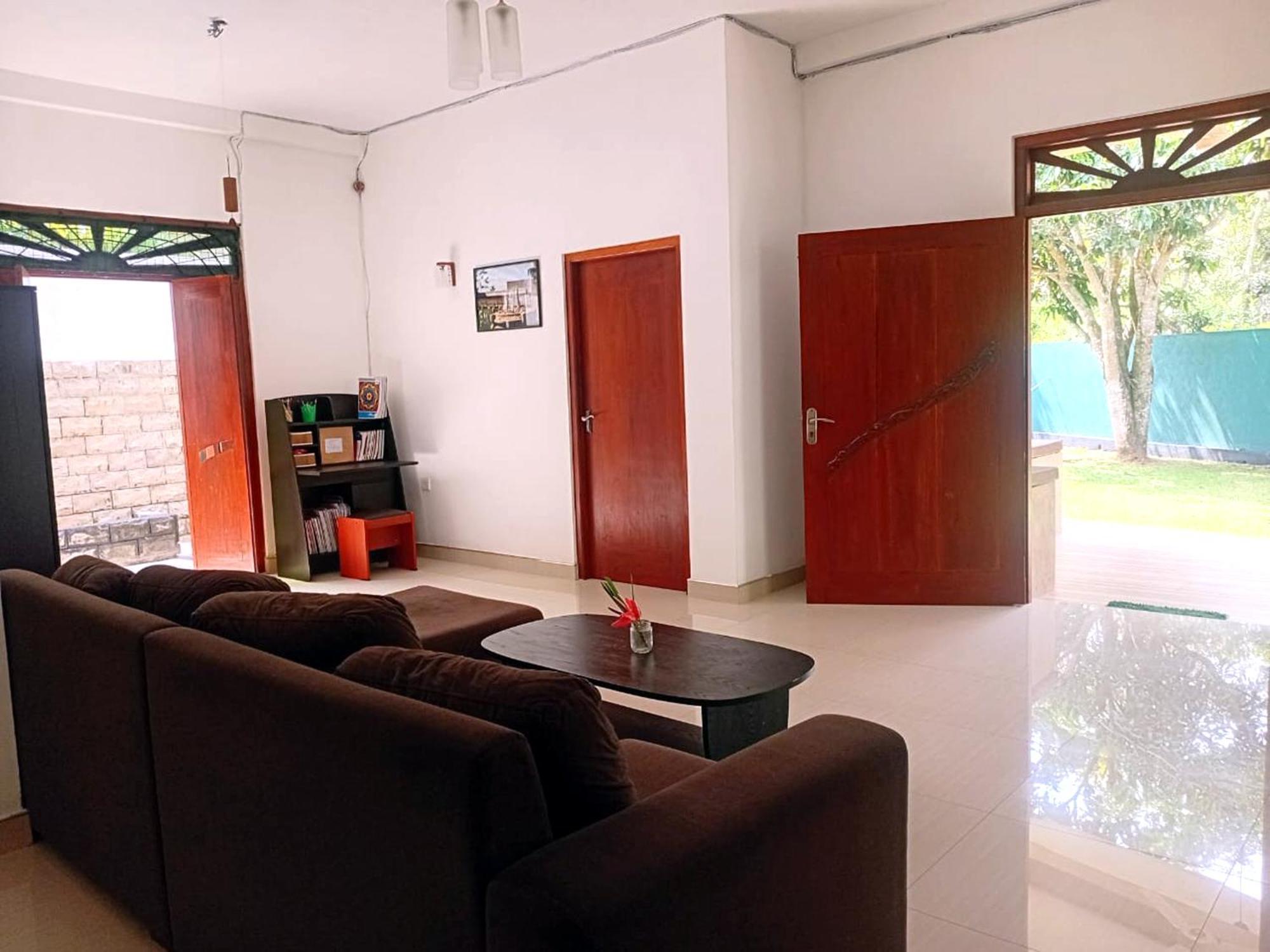 Guesthouse Dilush Берувала Экстерьер фото