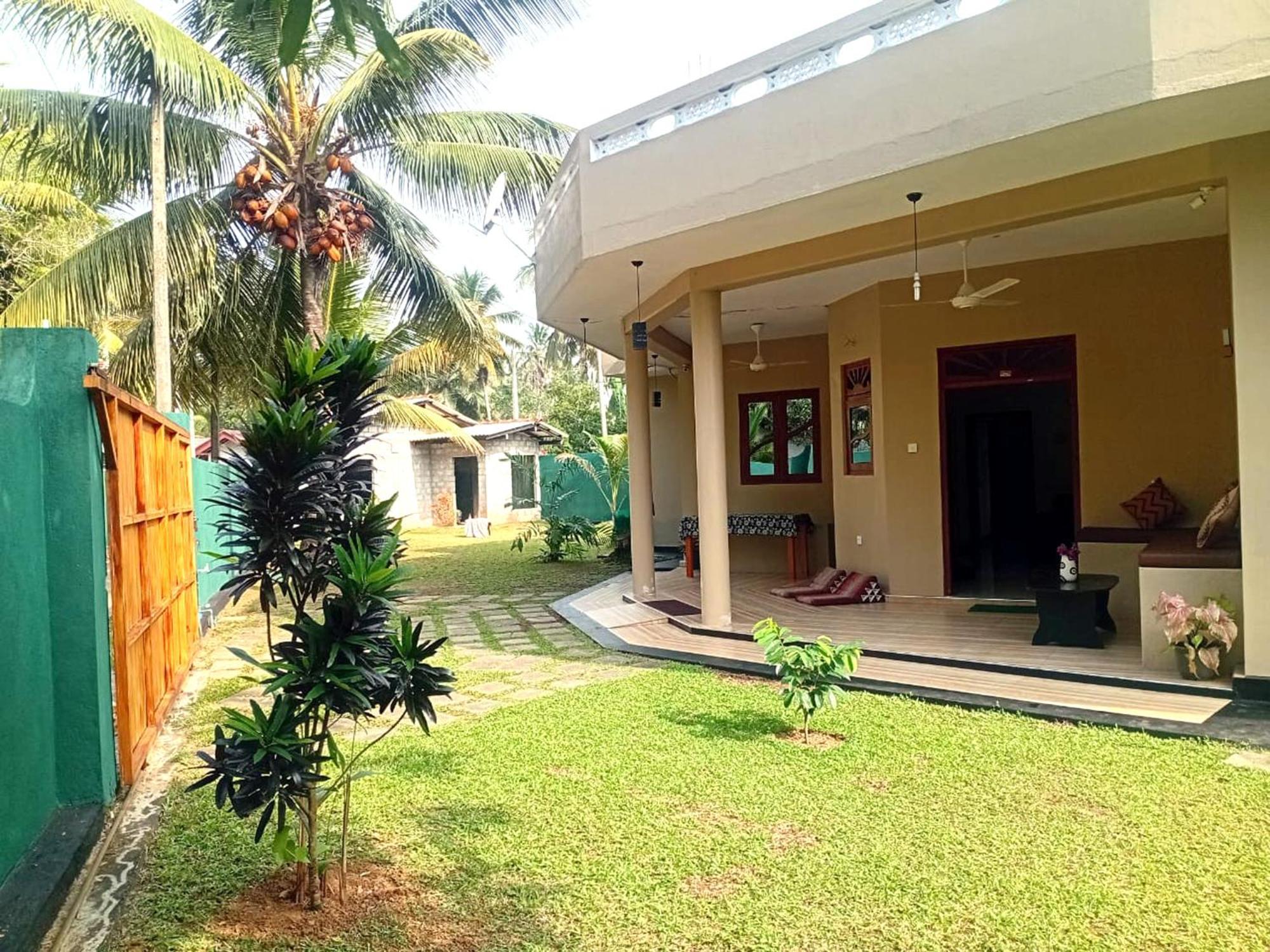 Guesthouse Dilush Берувала Экстерьер фото