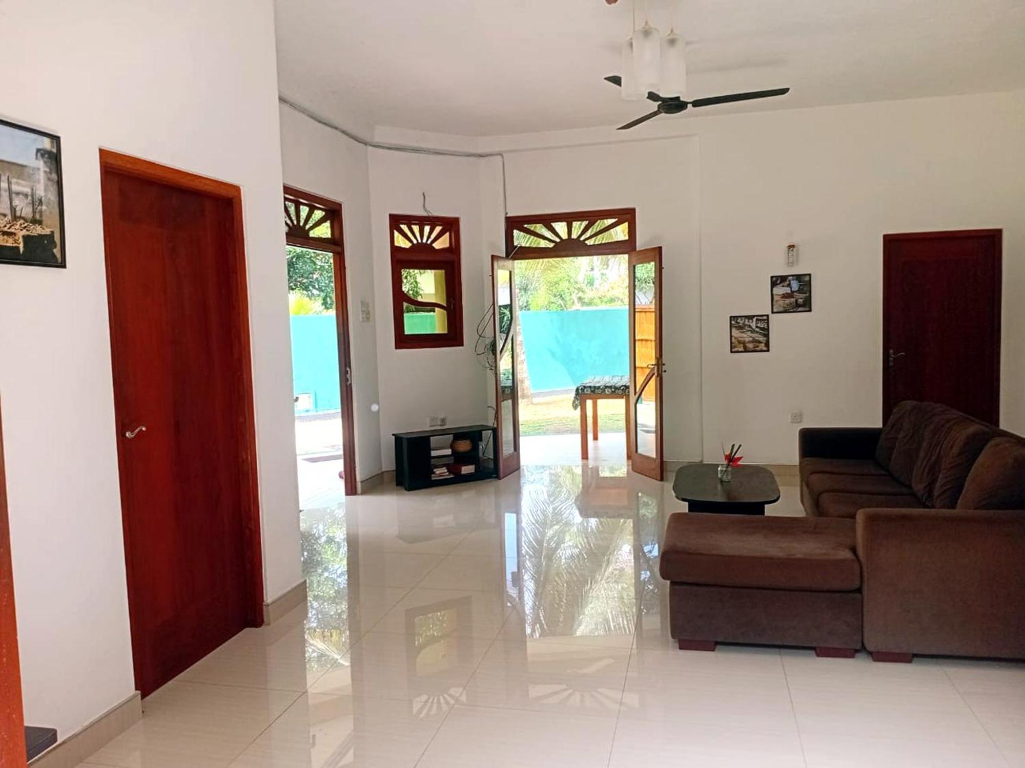 Guesthouse Dilush Берувала Экстерьер фото